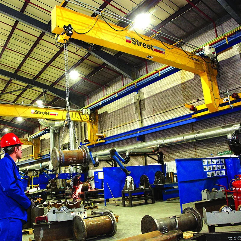 STREET CRANE WALL TRAVELLING — Grúas pluma